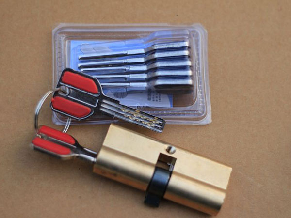 塔河24小时上门开锁公司